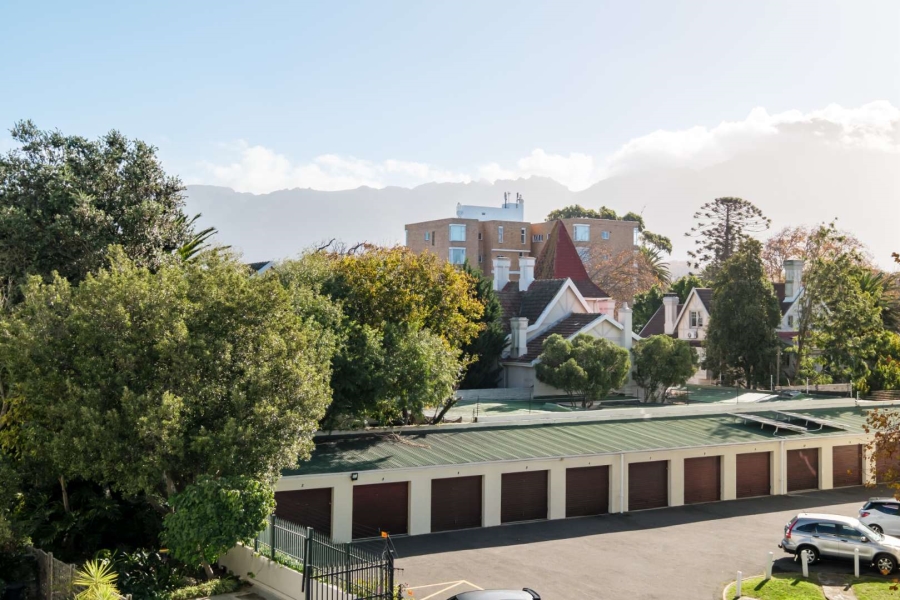 To Let 3 Bedroom Property for Rent in Kenilworth Upper Western Cape